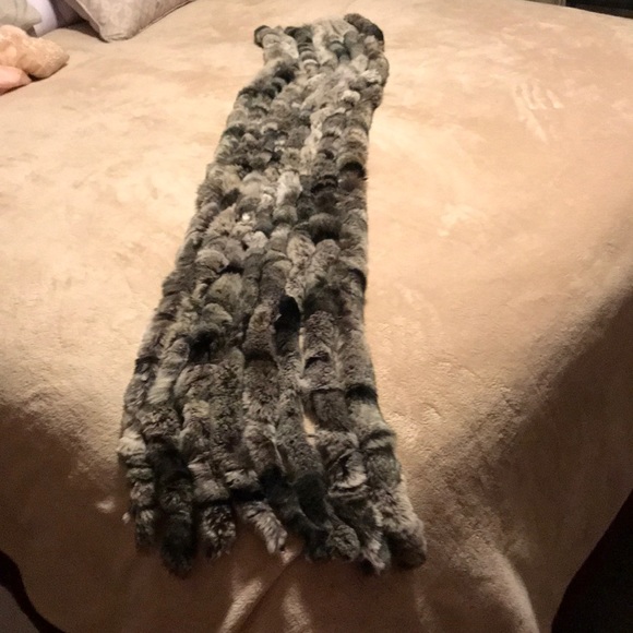 KNITTED CHINCHILLA COLORED REX RABBIT SCARF - Picture 5 of 8